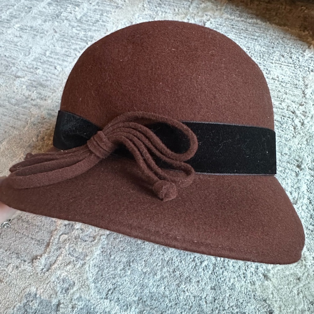 SOPRATTUTTO CAPPELLI ‎ ITALIAN ACCESSORIES PURE WOOL FELT HAT BROWN BLACK RIBBON